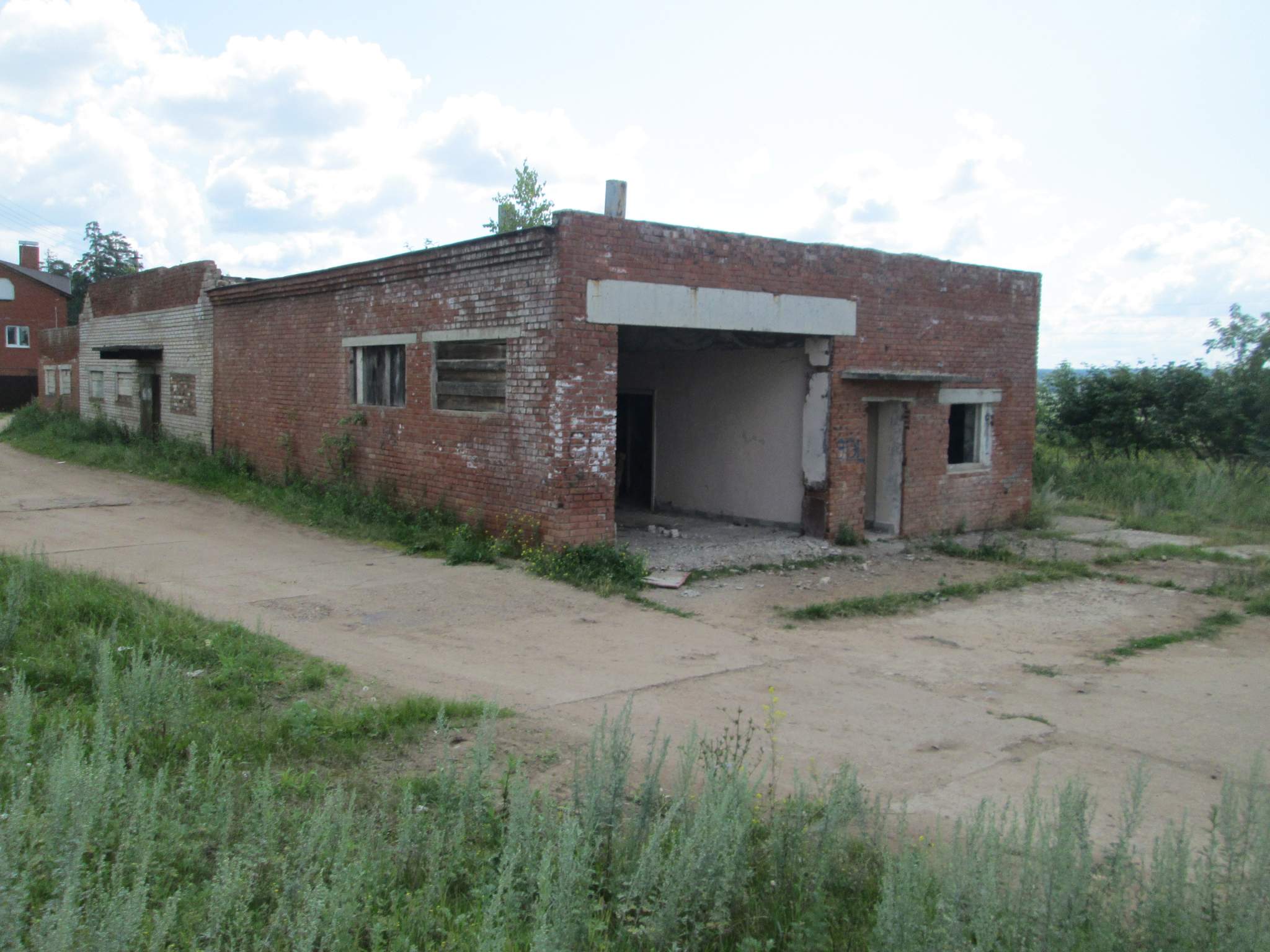 Купить  здание